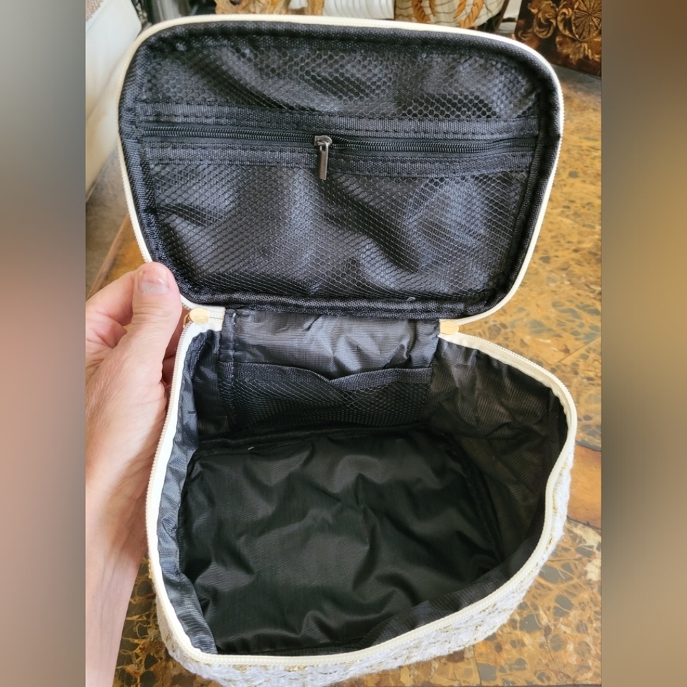 Chic Tweed Cosmetic Bag - Picture 4 of 5